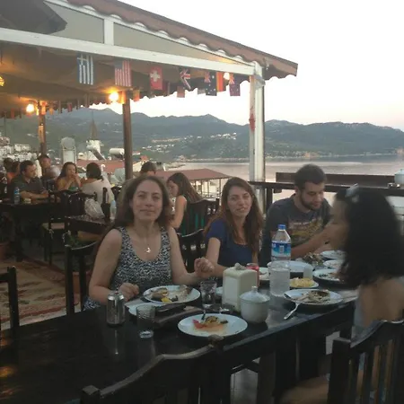 호스텔 Ates 카스