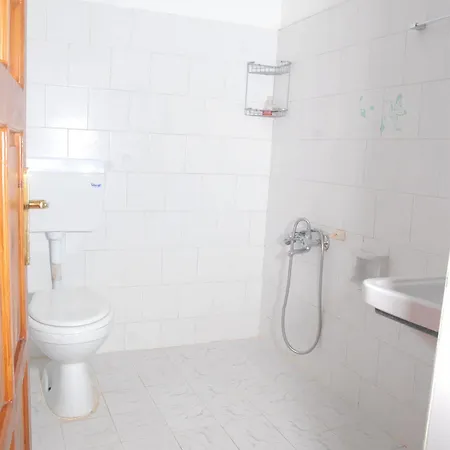 Ates Auberge de jeunesse *