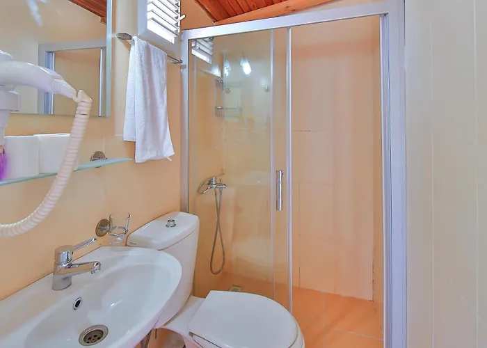 Ates Хостел Каш