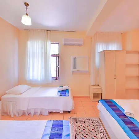 Ates Hostel *
